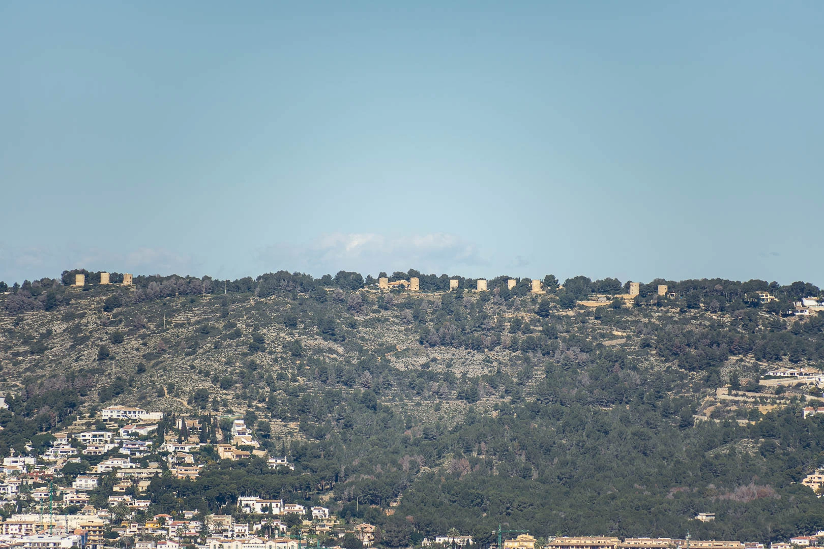Superbe villa de style rustique avec vue sur la mer et le Montgo.