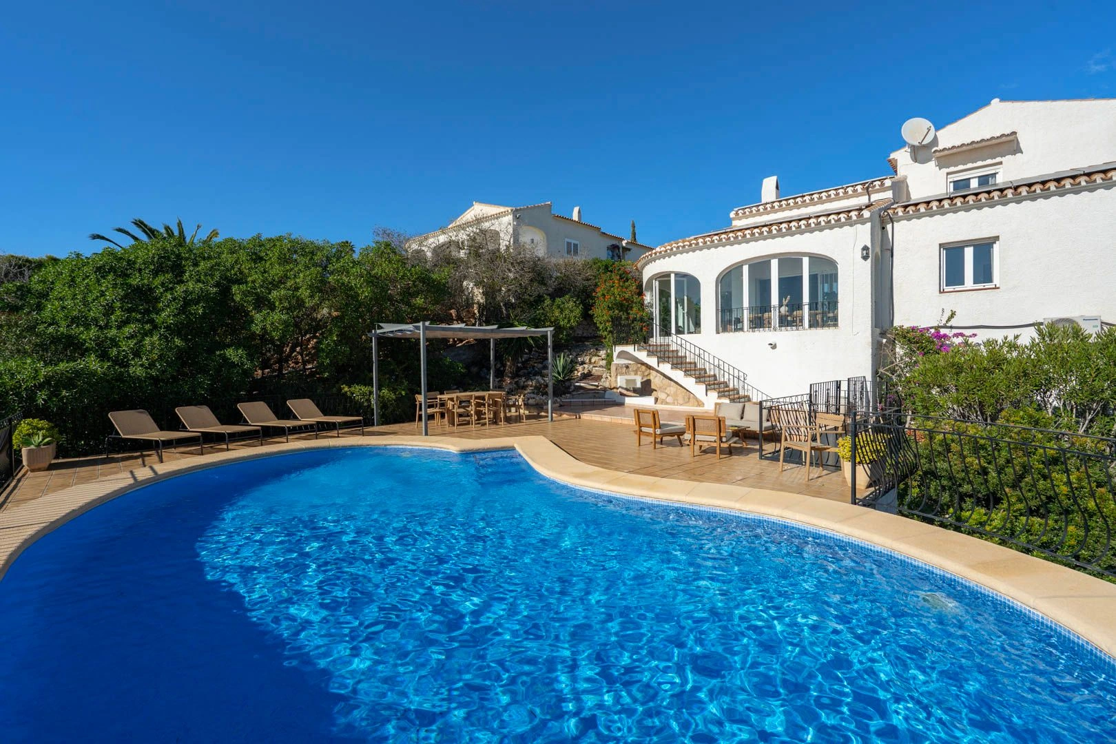 Traditionele villa met schitterend uitzicht op zee te koop in Ambolo, Jávea