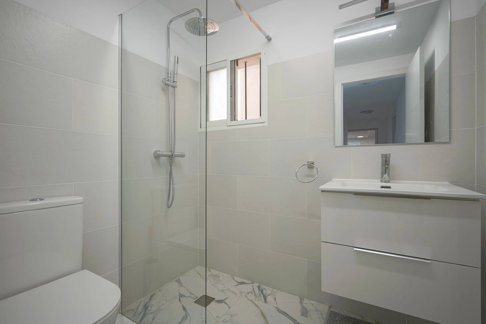 Villa reformada de 5 dormitorios en venta a 500m de la playa y centro de Calpe