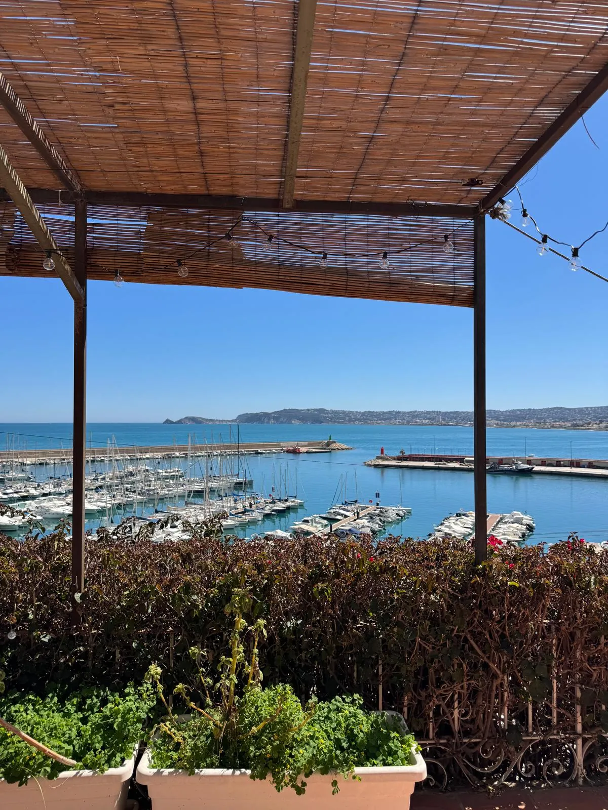 Se vende casa independiente en el puerto de Javea