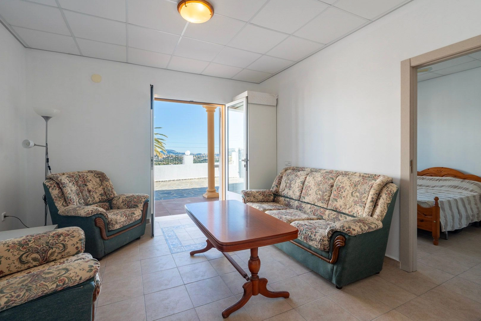 Villa con casa de invitados y vistas panoramicas al mar en venta en Calpe