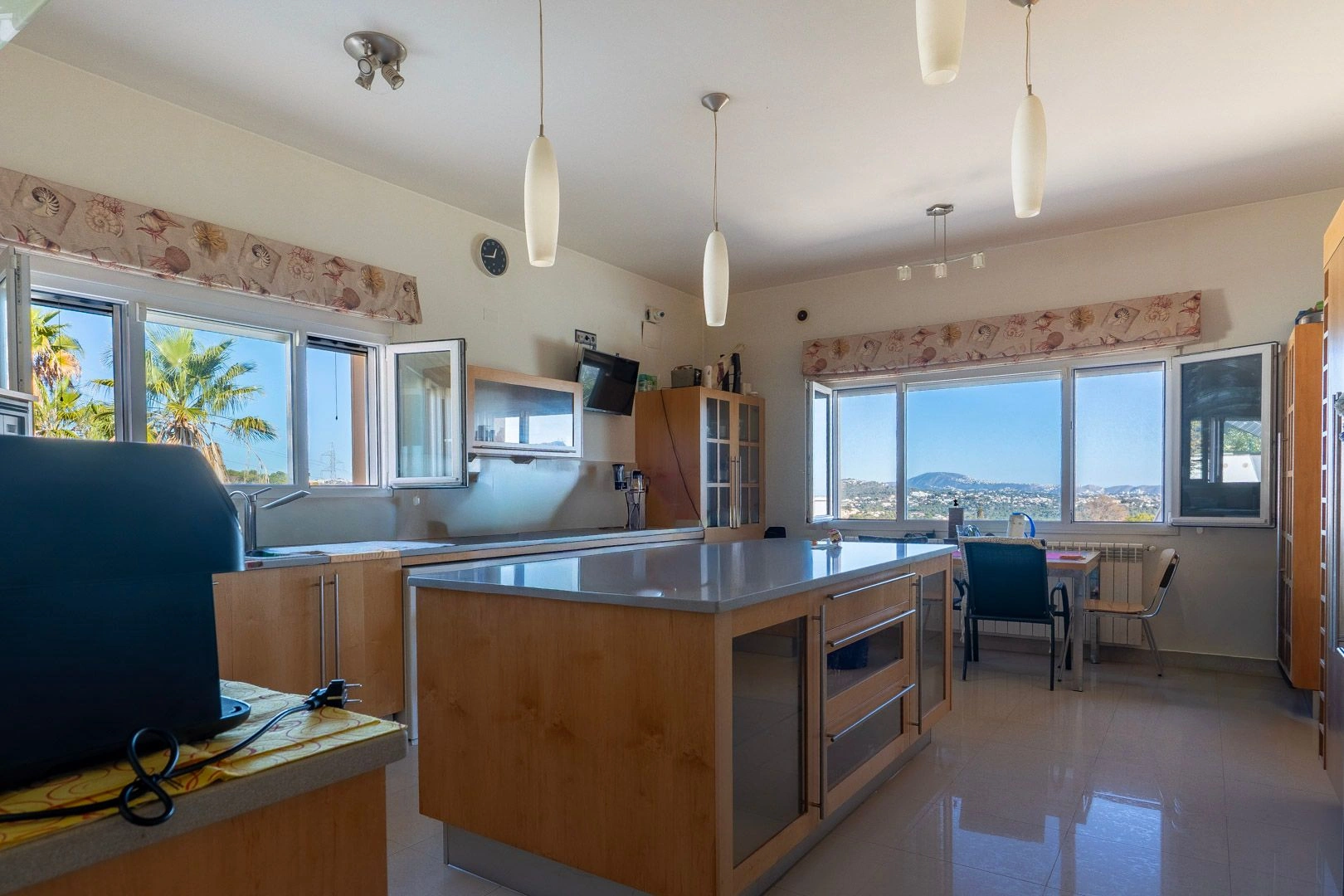 Villa con vistas panoramicas al mar en venta en Calpe