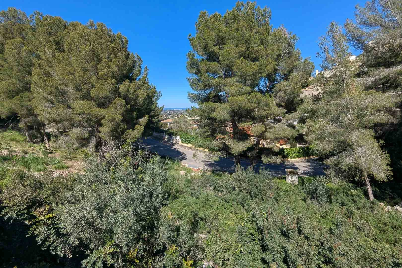 Complejo de villas independientes en construcción con piscina privada y vistas parciales al mar a la venta en pedreguer.