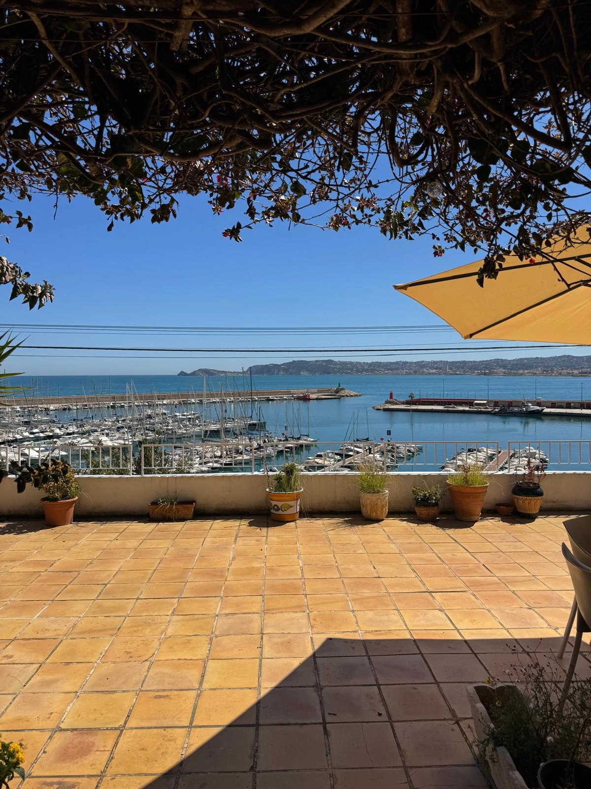 Se vende casa independiente en el puerto de Javea