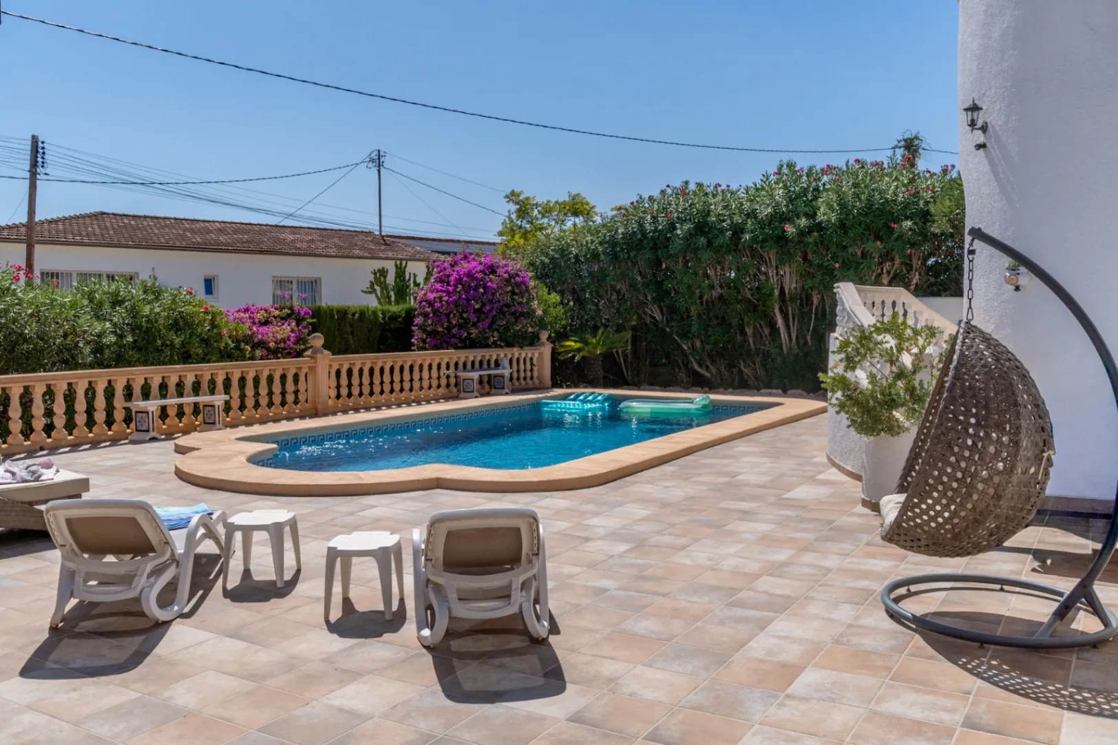 Villa in vendita a Benissa su terreno pianeggiante a pochi metri dalla spiaggia La Fustera
