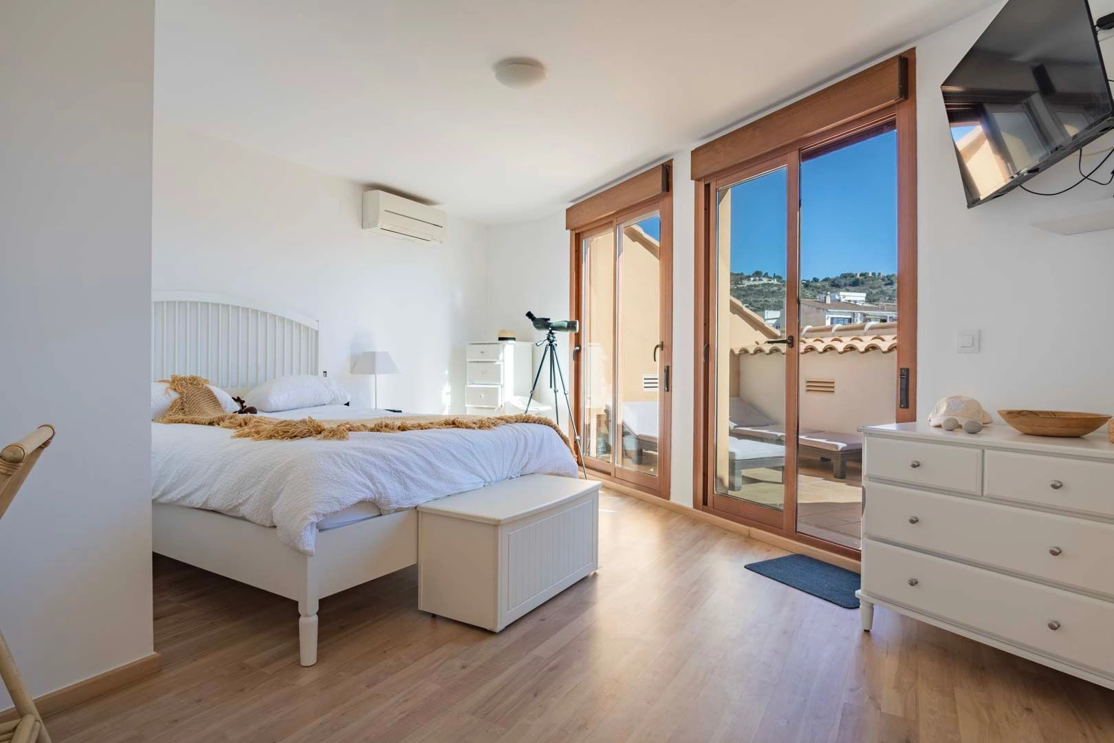 Penthouse rénové avec vue sur la mer à vendre au centre de Jávea