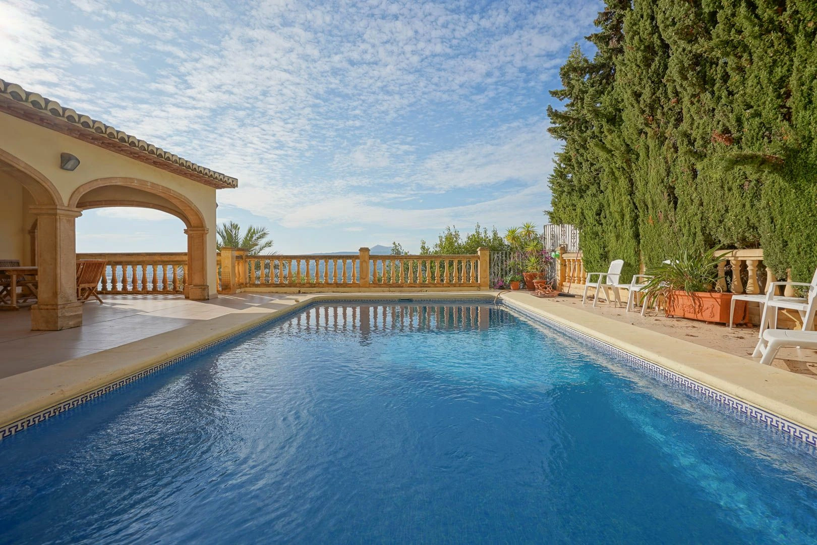 Villa met prachtig uitzicht op zee te koop in La Corona, Jávea