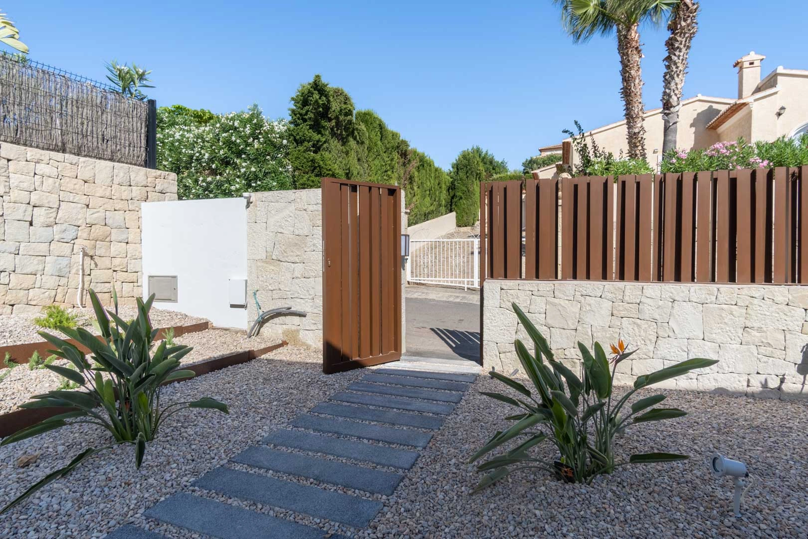 Exclusiva villa moderna cerca de la playa de La Fustera