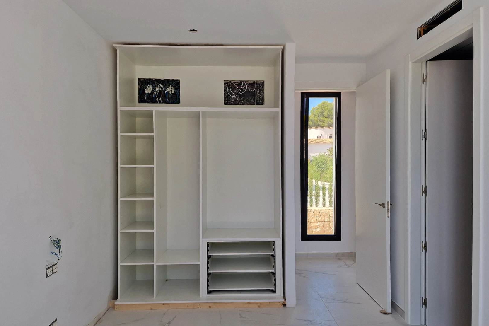 Villa moderna con vistas al mar a la venta en Moraira.