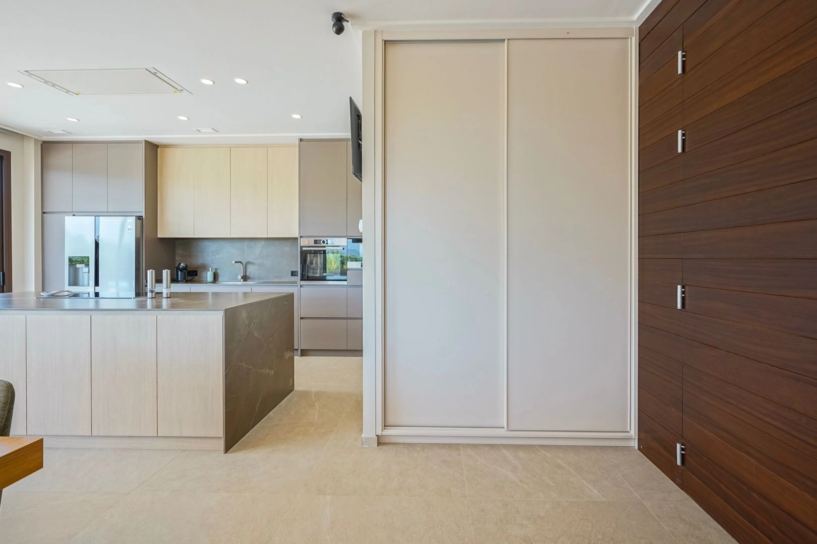 Villa moderna en gran parcela en venta en Beniarbeig