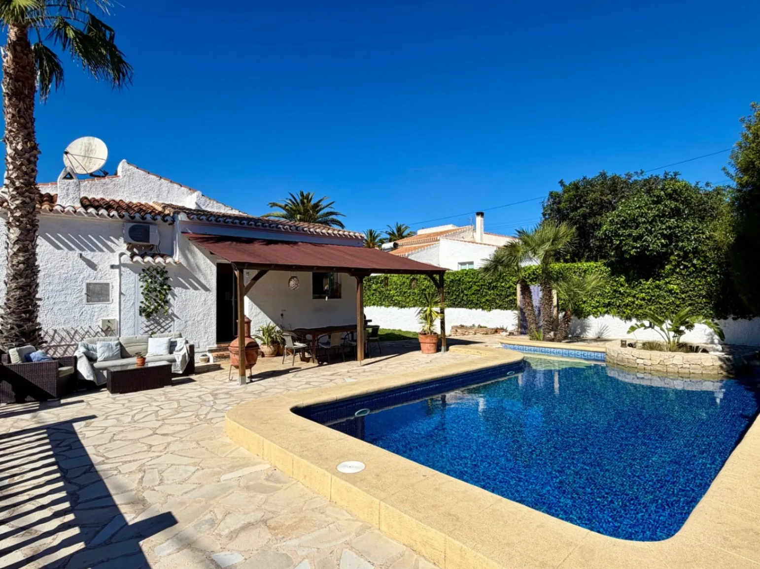 Charmante villa à vendre avec jardin et piscine privée à Cap Martí, Jávea – Costa Blanca