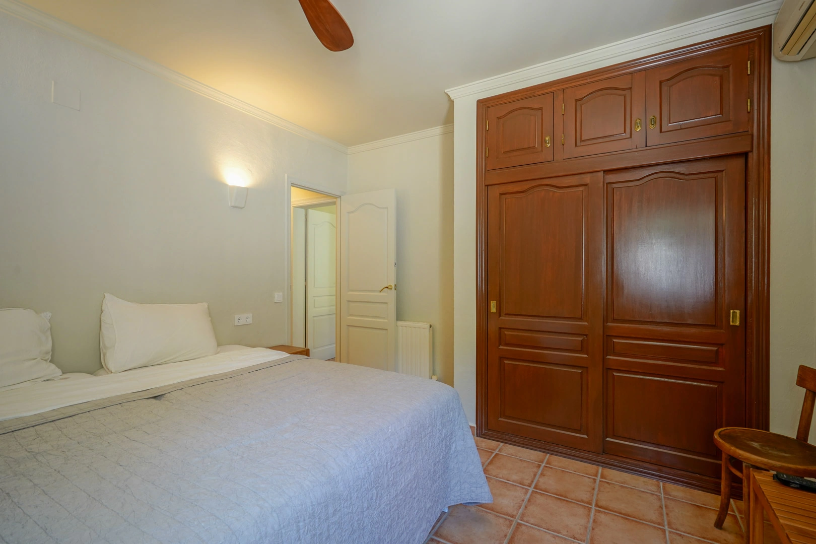 Exklusive renovierte mediterrane Villa mit 4 Schlafzimmern und Meerblick zum Verkauf in Moraira.