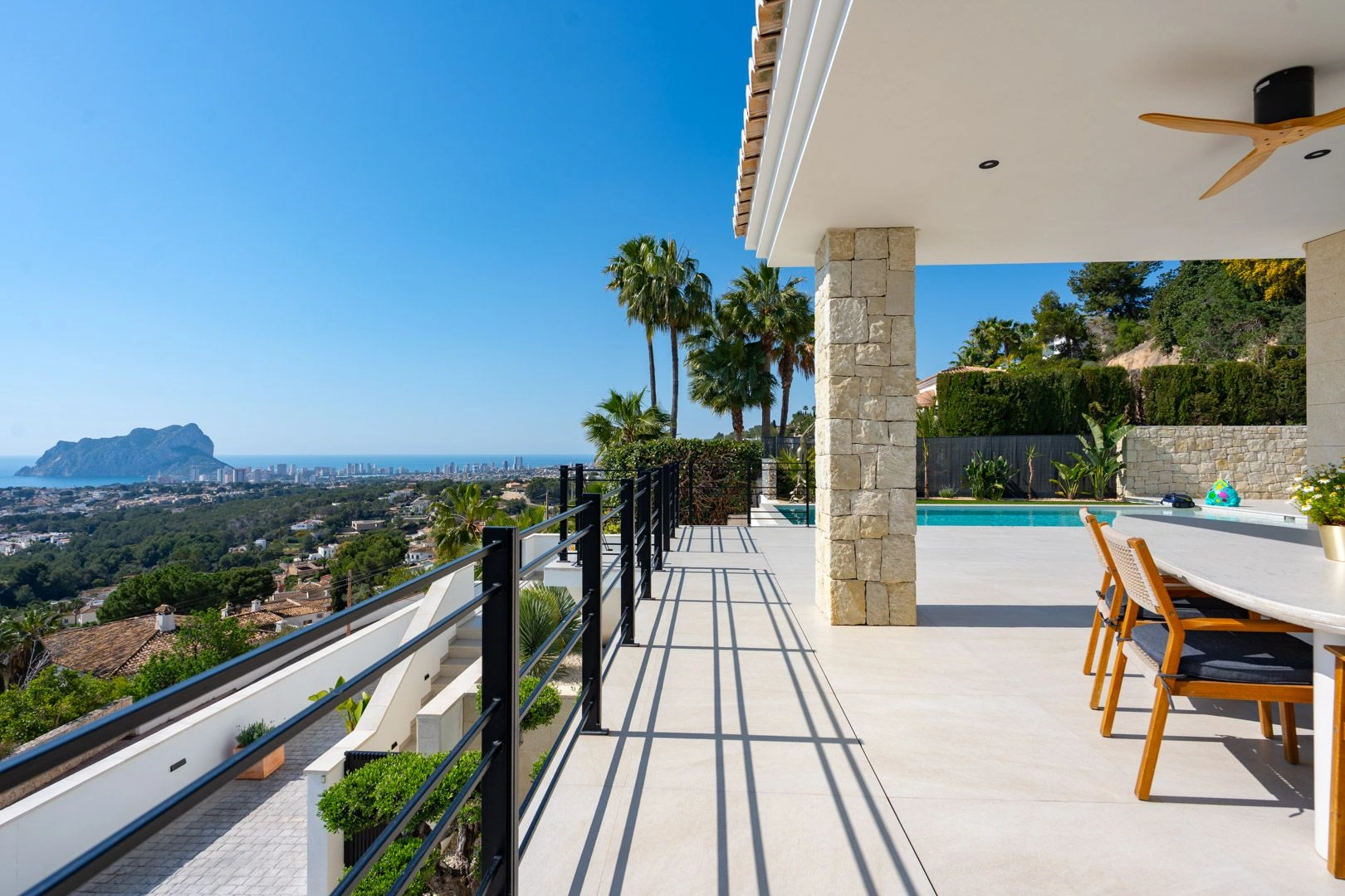 Impresionante villa mediterránea de lujo con vistas al mar en venta en Benissa