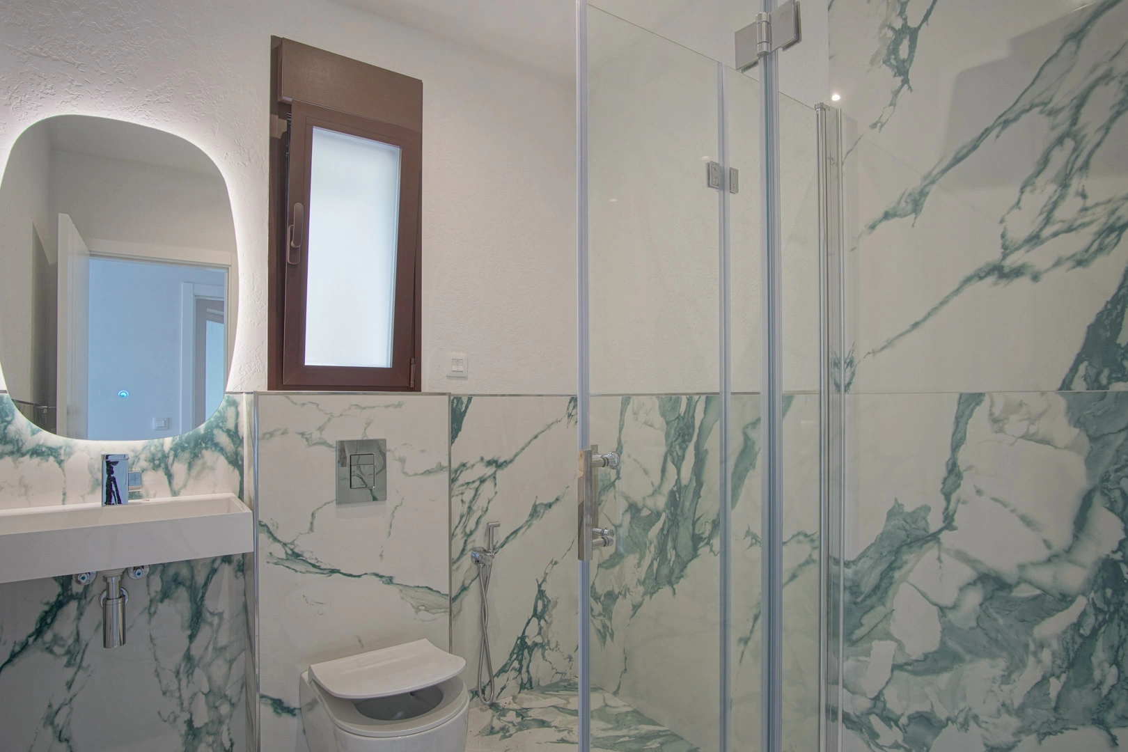 Villa moderna con vistas panorámicas al mar a la venta en Denia