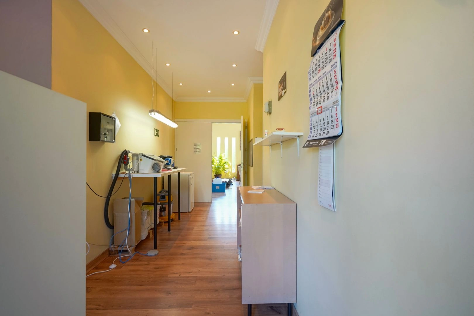 Local Comercial Multifuncional en Venta en una Ubicación Estratégica en Jávea