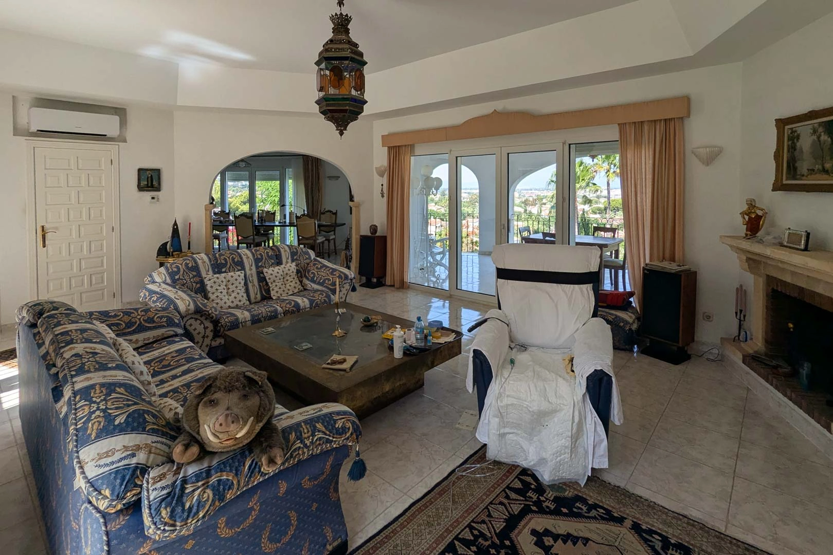 Villa con vistas panoramicas al mar a la venta en Denia.