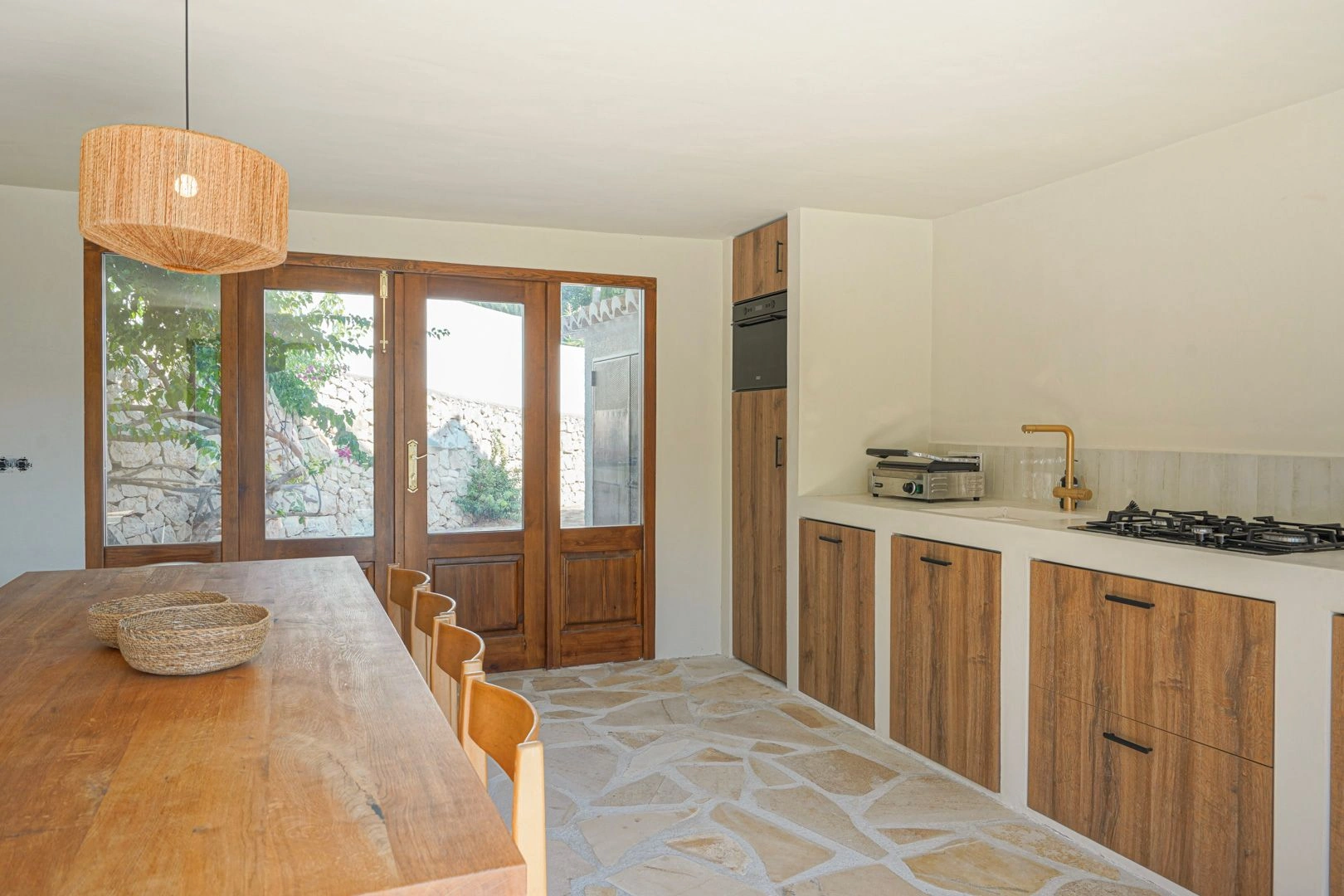 Exklusive renovierte mediterrane Villa mit 4 Schlafzimmern und Meerblick zum Verkauf in Moraira.