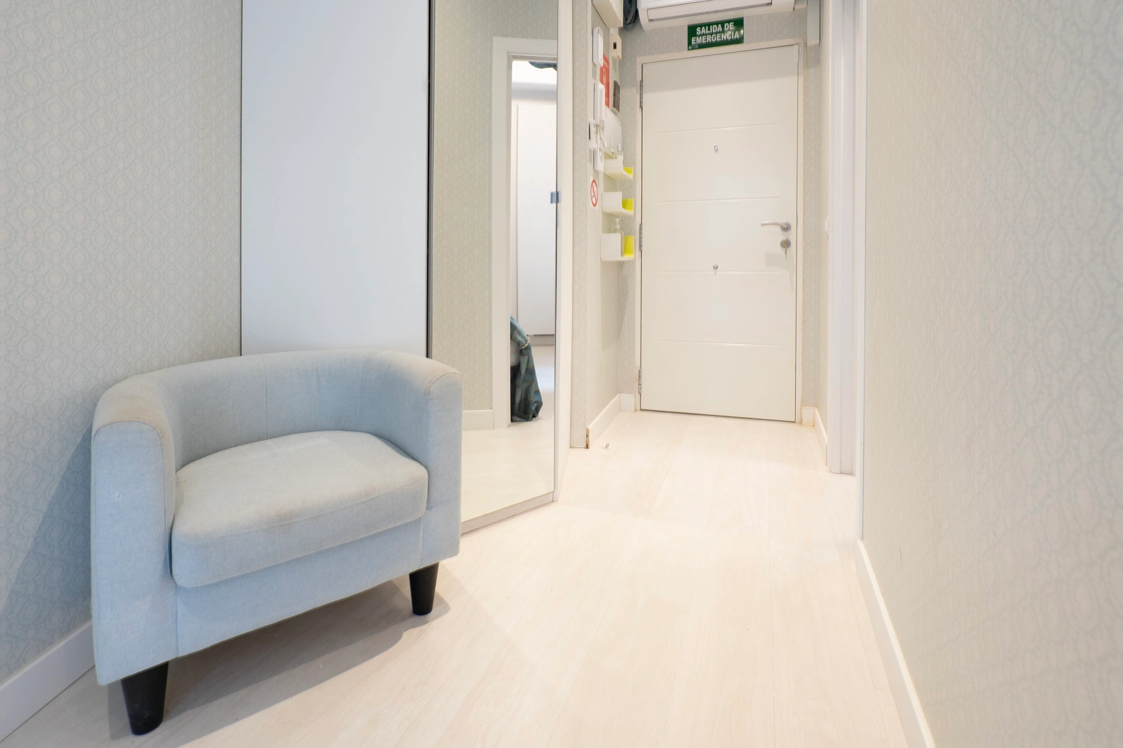 Apartamento de dos dormitorios en primera línea en venta en Altea
