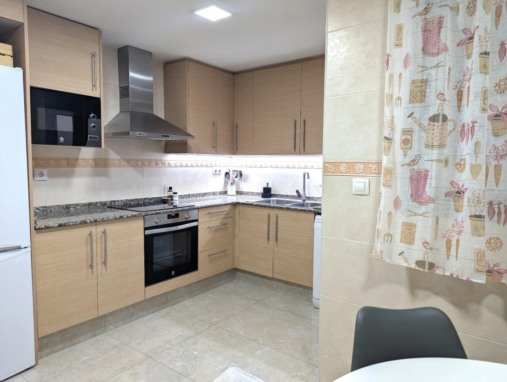 Appartamento di 3 camere da letto in vendita a Dénia. Ampiezza, luce e comodità nel pieno centro.