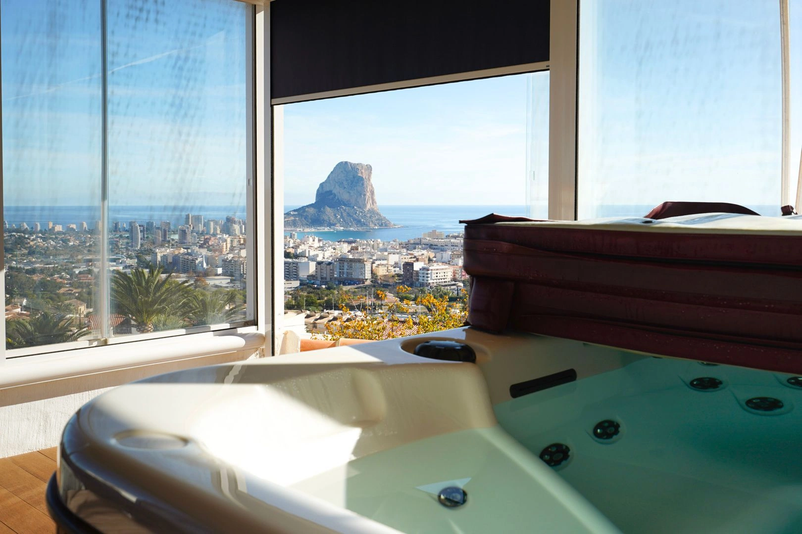 Villa con vistas panoramicas al mar en venta en Calpe