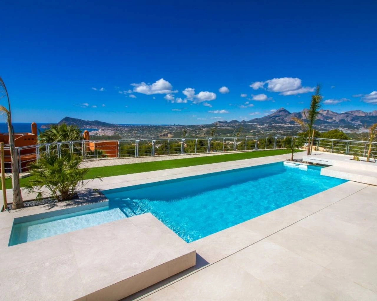 Villa de lujo con vistas al mar en venta en Altea