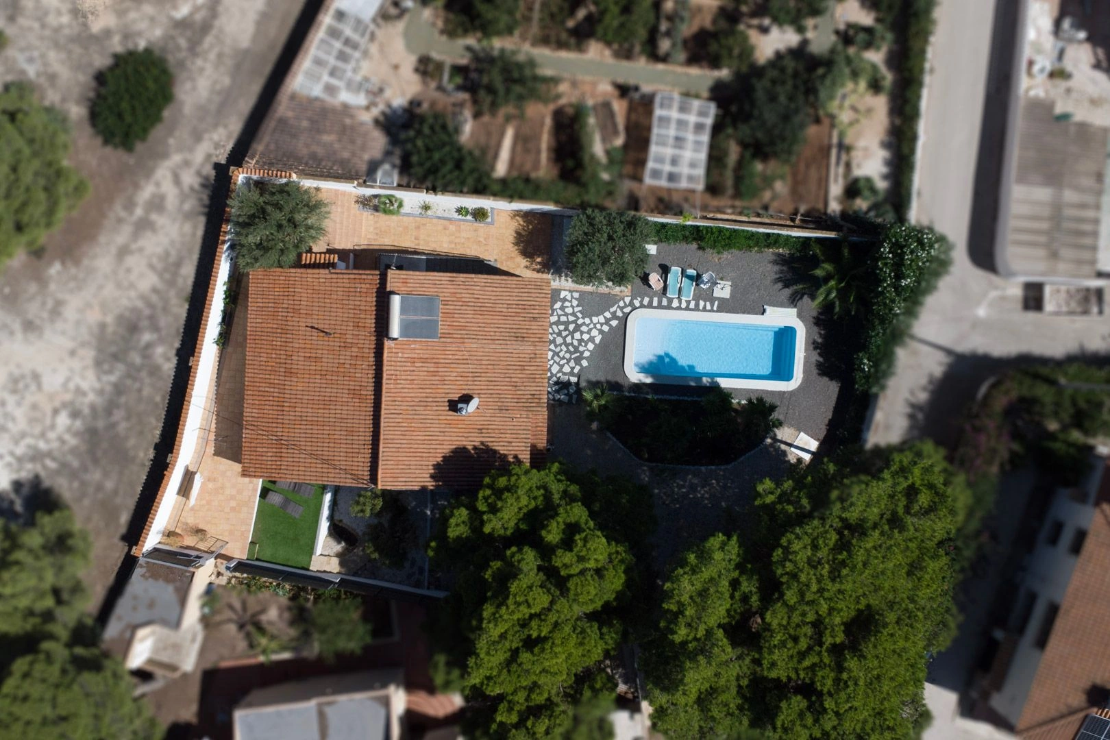 Villa reformada de 5 dormitorios en venta a 500m de la playa y centro de Calpe