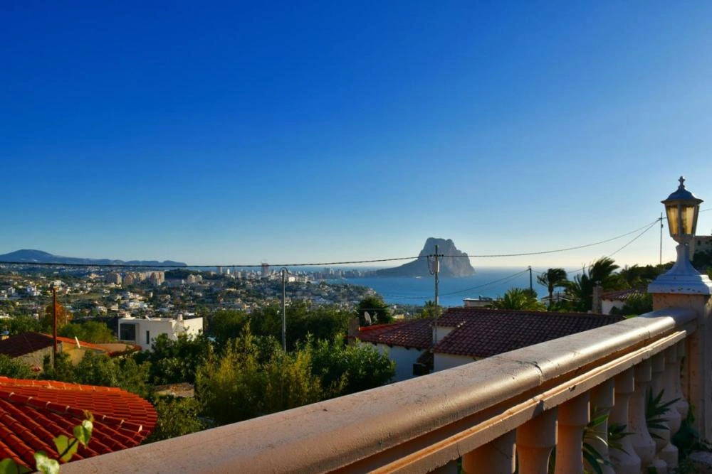 Charmante Villa auf einer Ebene in Calpe
