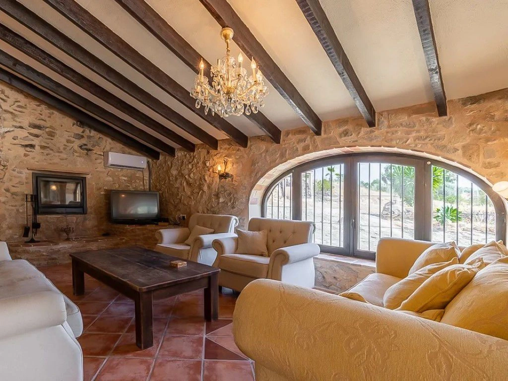 Encantadora finca rústica en venta en Benissa, con auténtico carácter mediterráneo.
