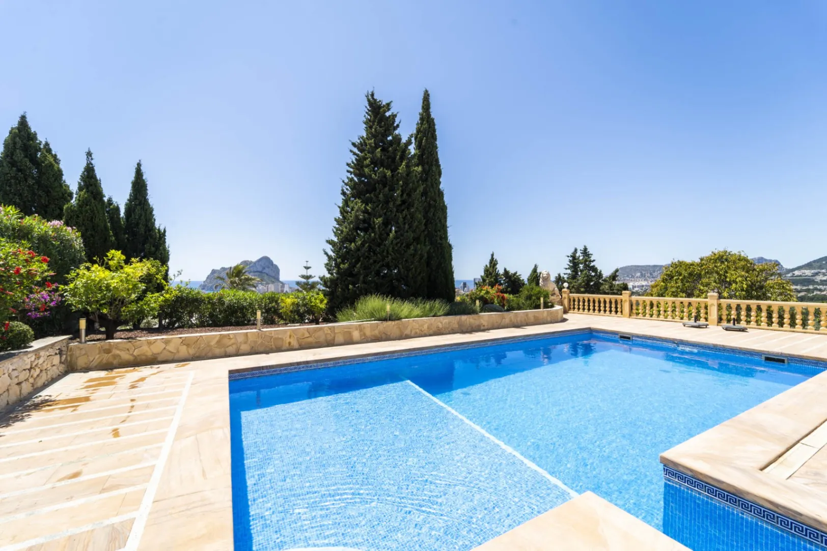 Grande villa traditionnelle avec vue sur la mer à vendre à Calpe