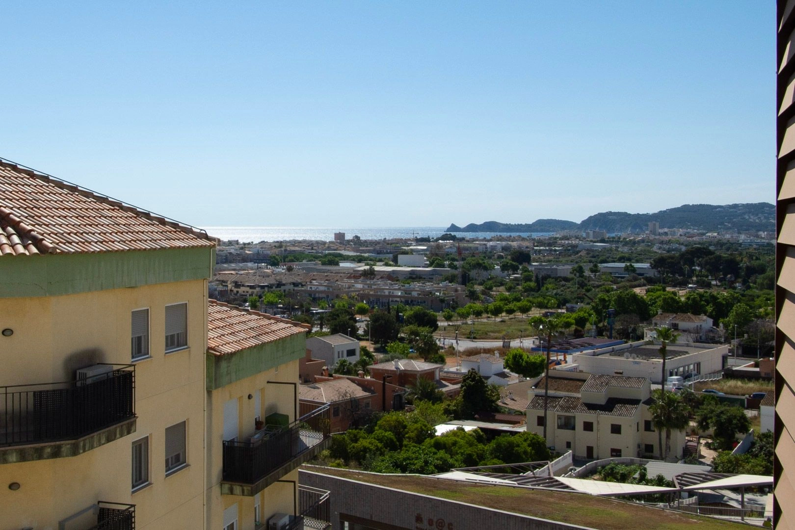 Penthouse rénové avec vue sur la mer à vendre au centre de Jávea