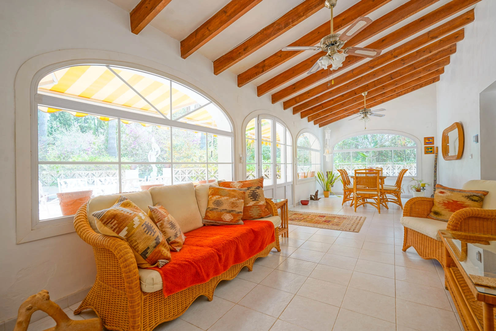 Villa traditionnelle avec maison d’hôtes à vendre à Jávea