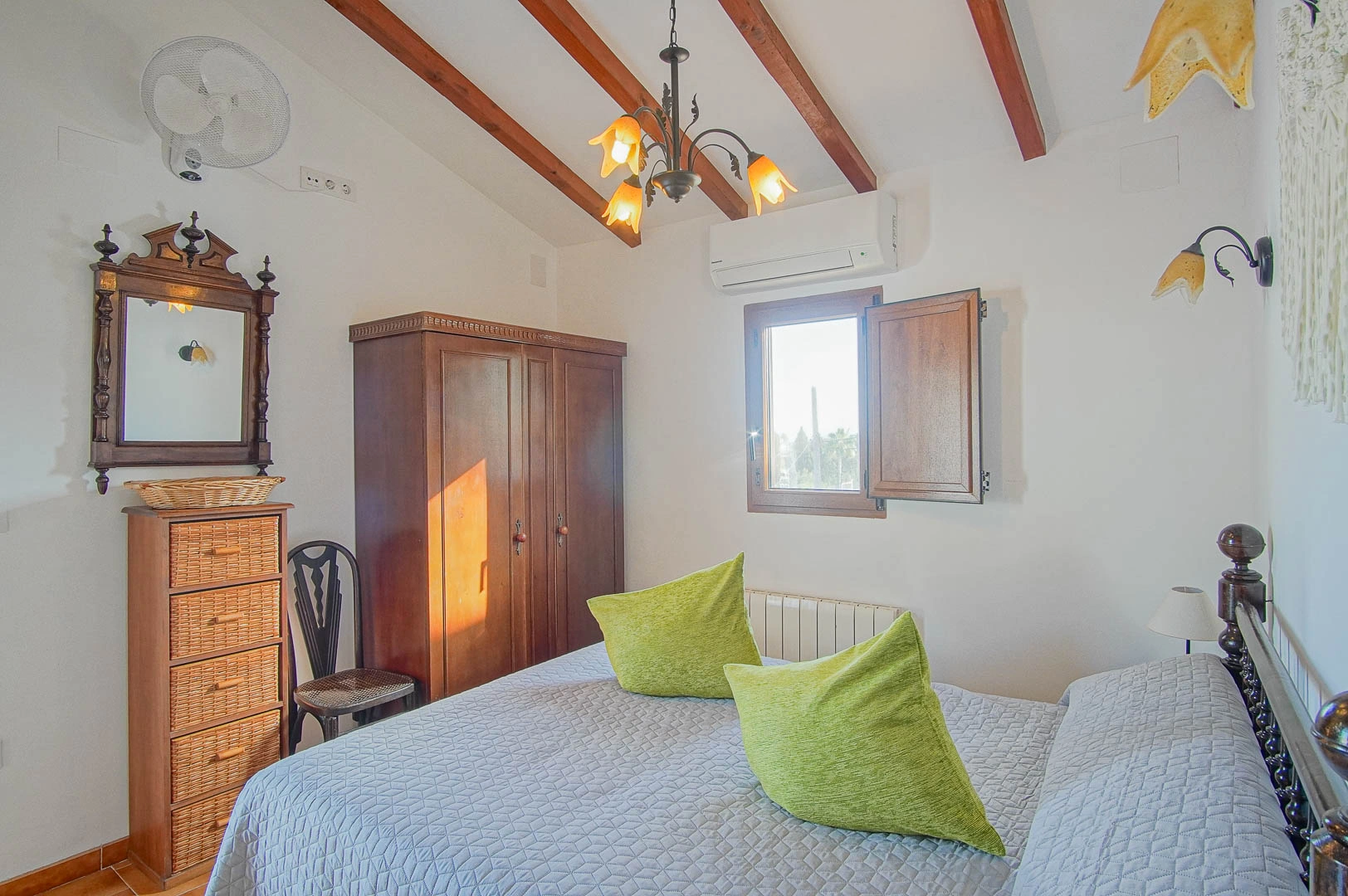 Charmante Villa im traditionellen Stil in der prestigeträchtigen Gegend von Puchol zum Verkauf in Jávea