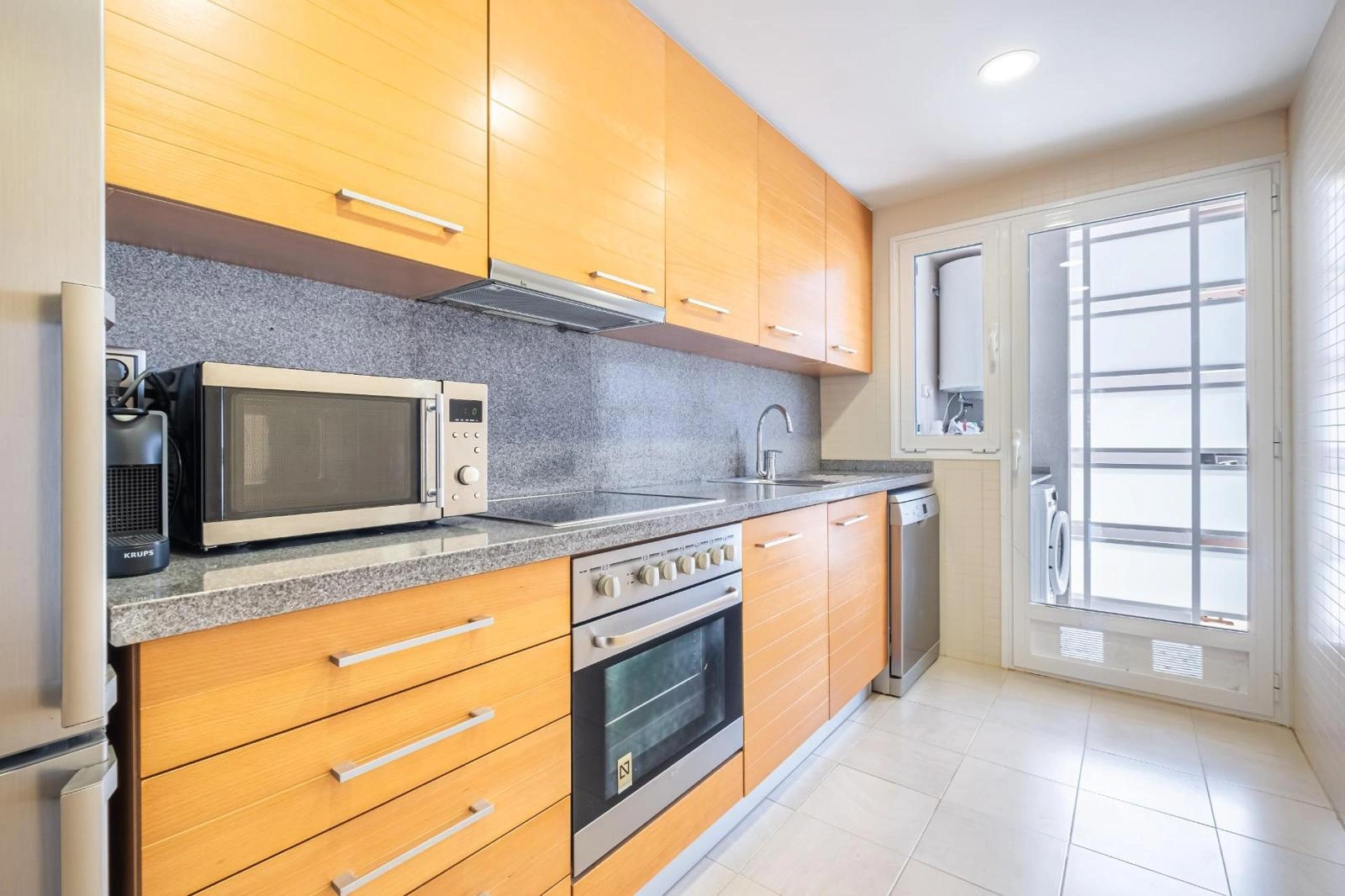2-bedroom apartment for sale in Javea in urbanization with pool and garden