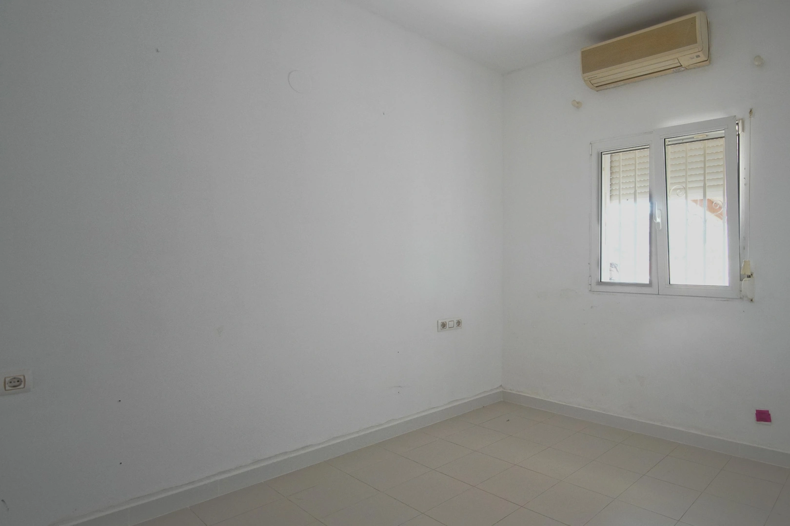Piso bajo a la venta en Denia, muy cerca al centro, Las Rotas y puerto deportivo