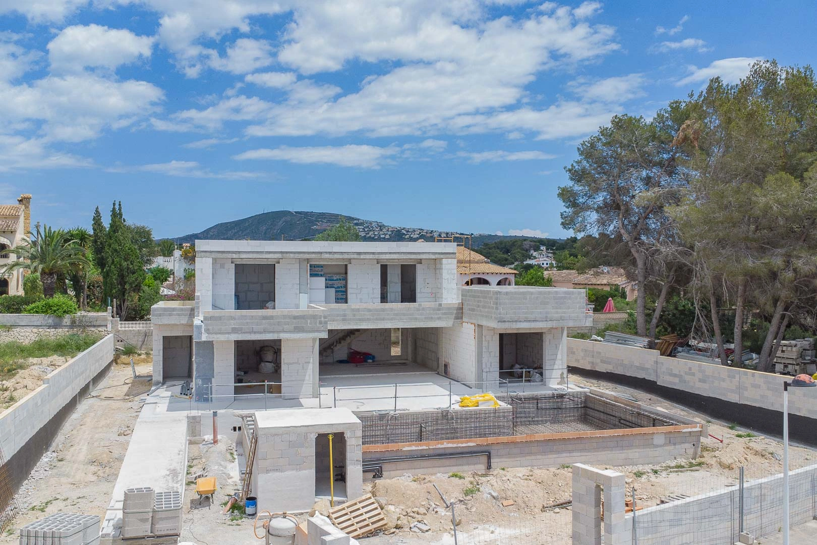 Villa de Nueva Construcción en Moraira: Diseño Moderno, Confort y Exclusividad