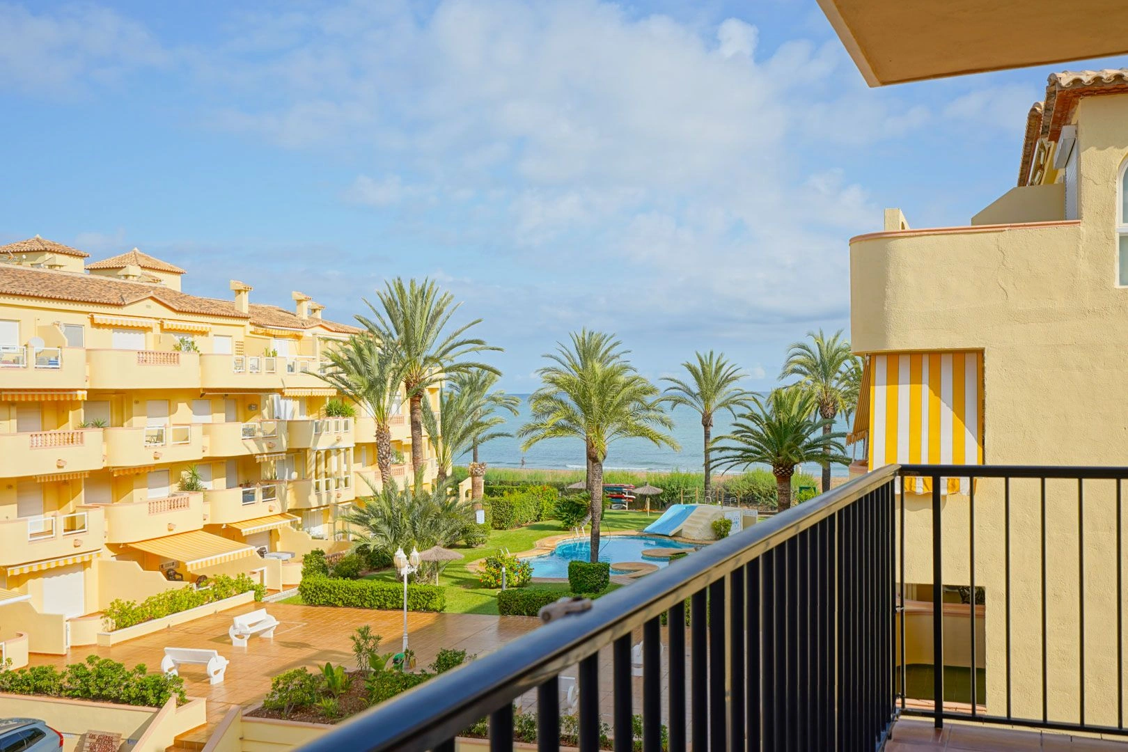 Piso en venta en Denia con acceso directo a la playa