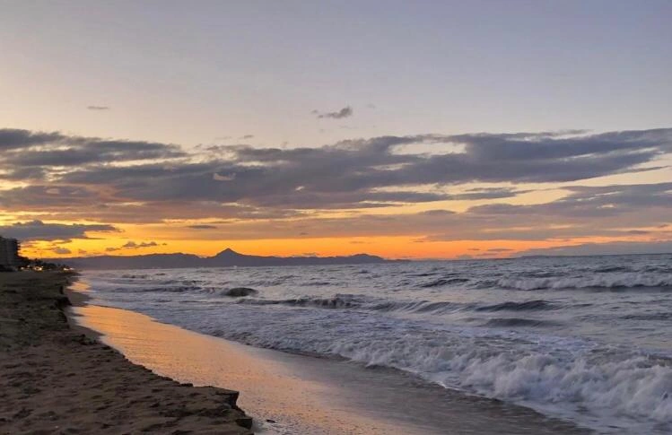 Piso en venta en Denia con acceso directo a la playa