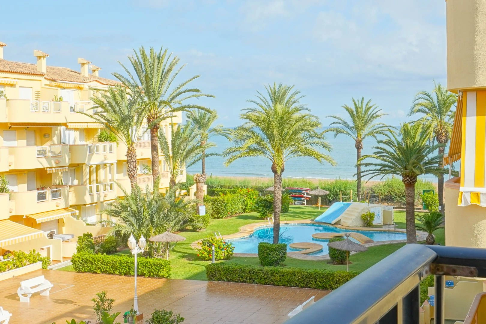 Piso en venta en Denia con acceso directo a la playa