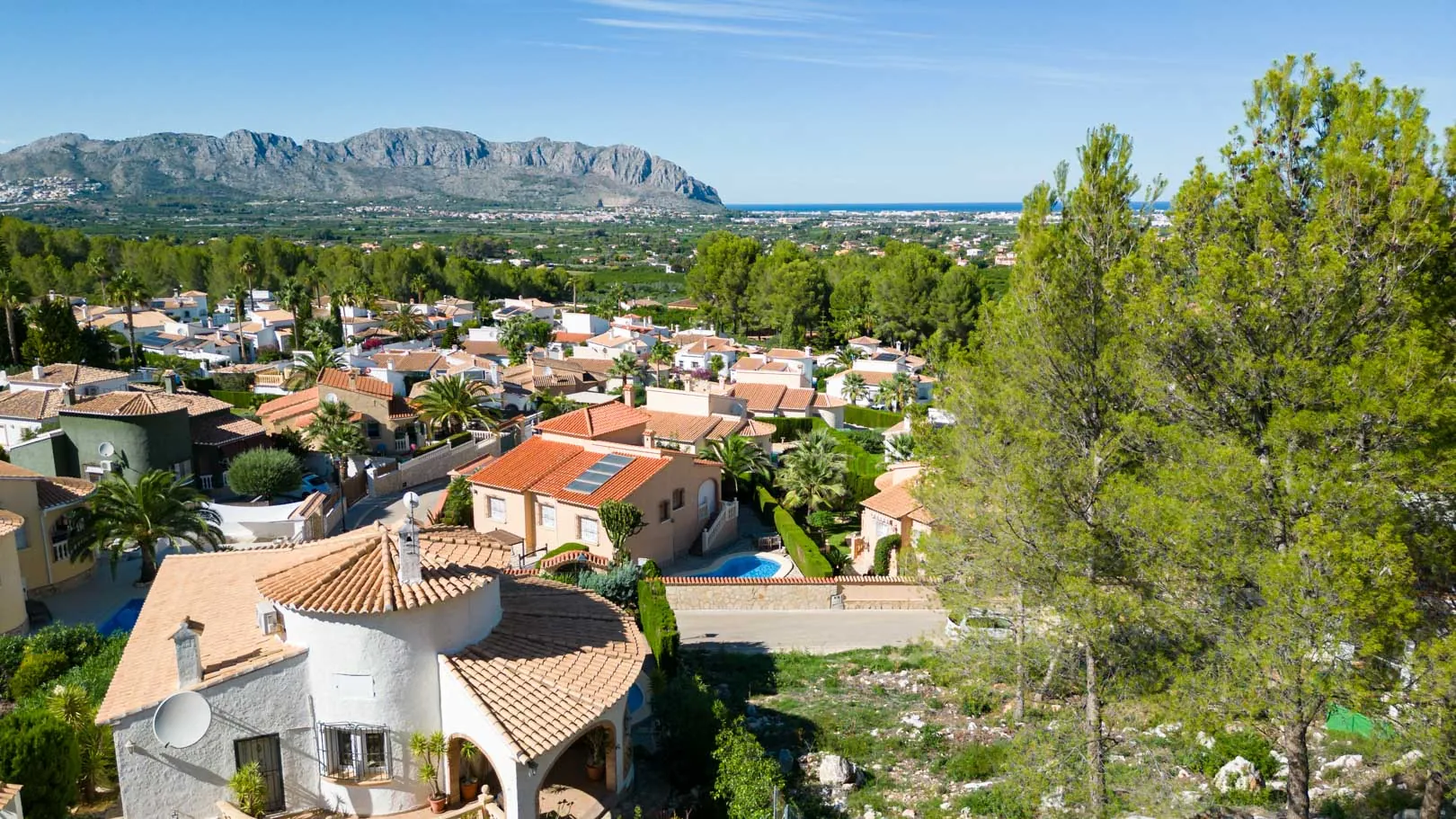 Villa de nueva construccion en venta en Pedreguer con vistas al mar