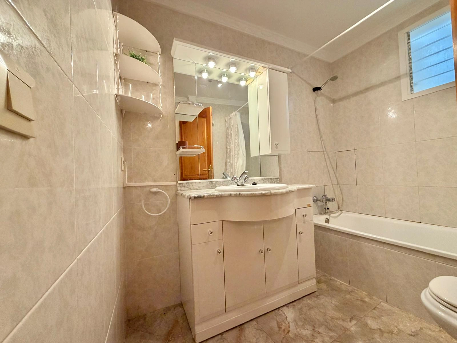 Amplio piso de 3 dormitorios en venta en Javea a pasos del casco antiguo