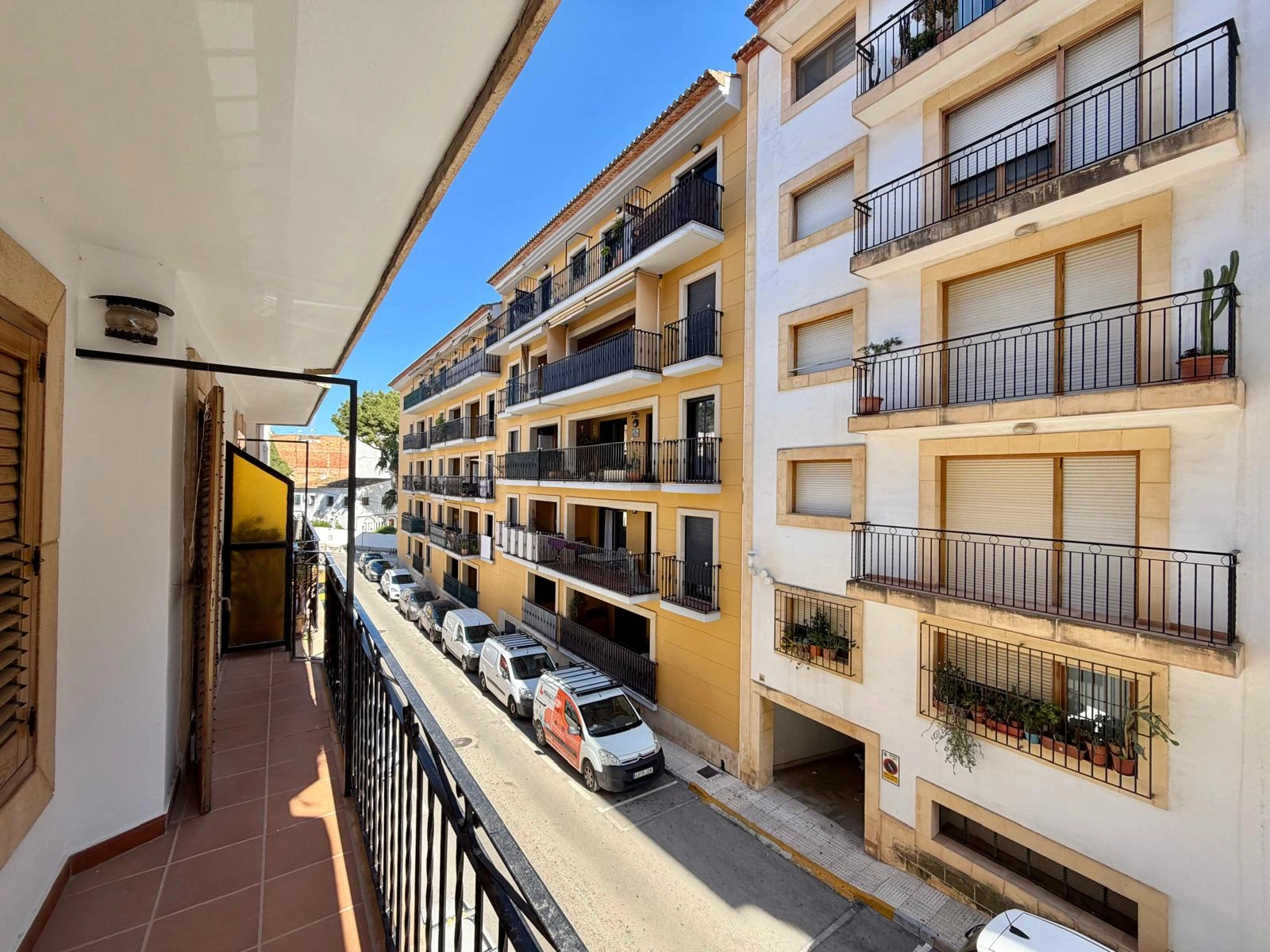 Amplio piso de 3 dormitorios en venta en Javea a pasos del casco antiguo
