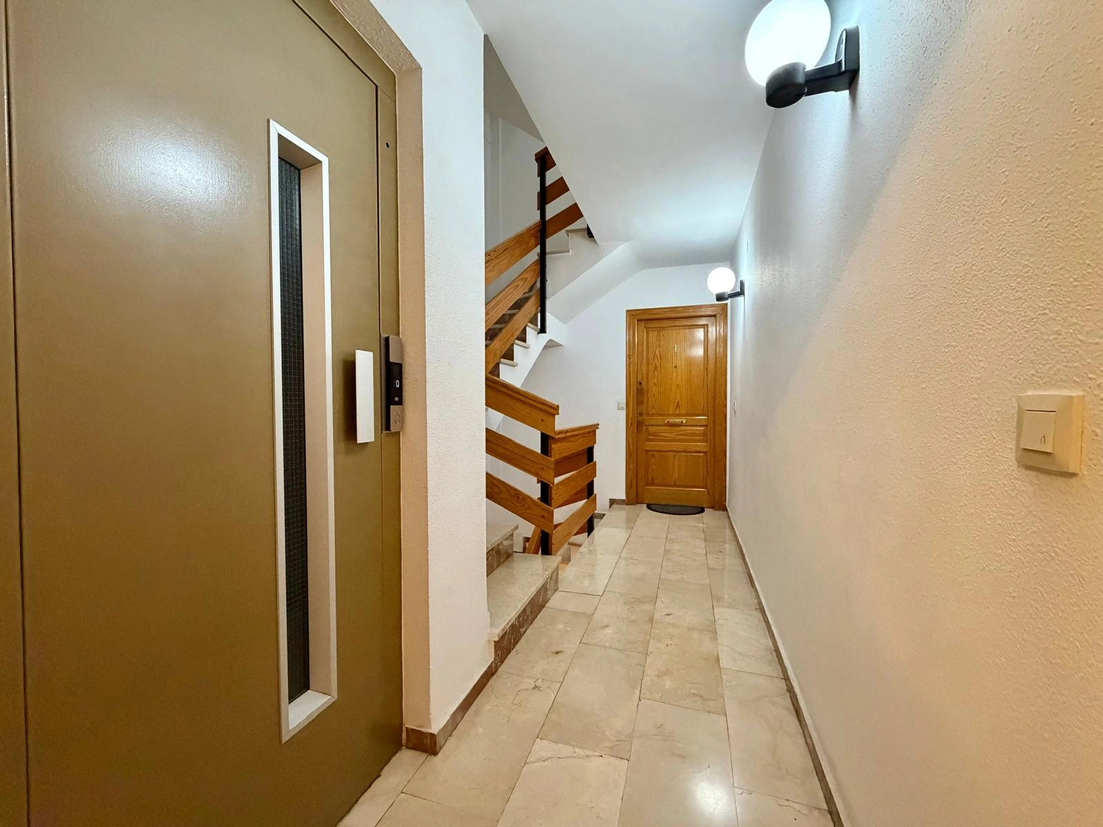 Amplio piso de 3 dormitorios en venta en Javea a pasos del casco antiguo