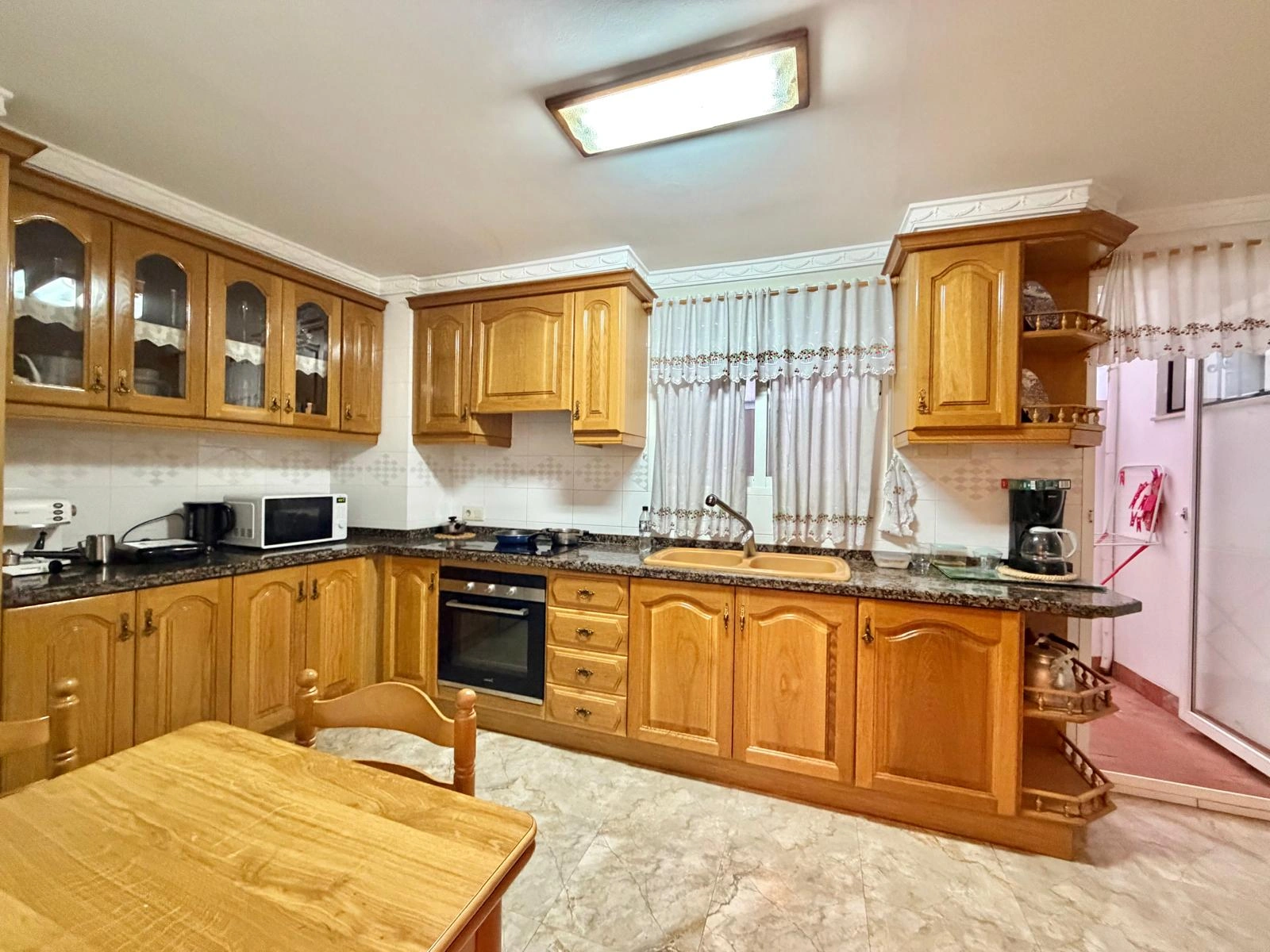 Amplio piso de 3 dormitorios en venta en Javea a pasos del casco antiguo - 4