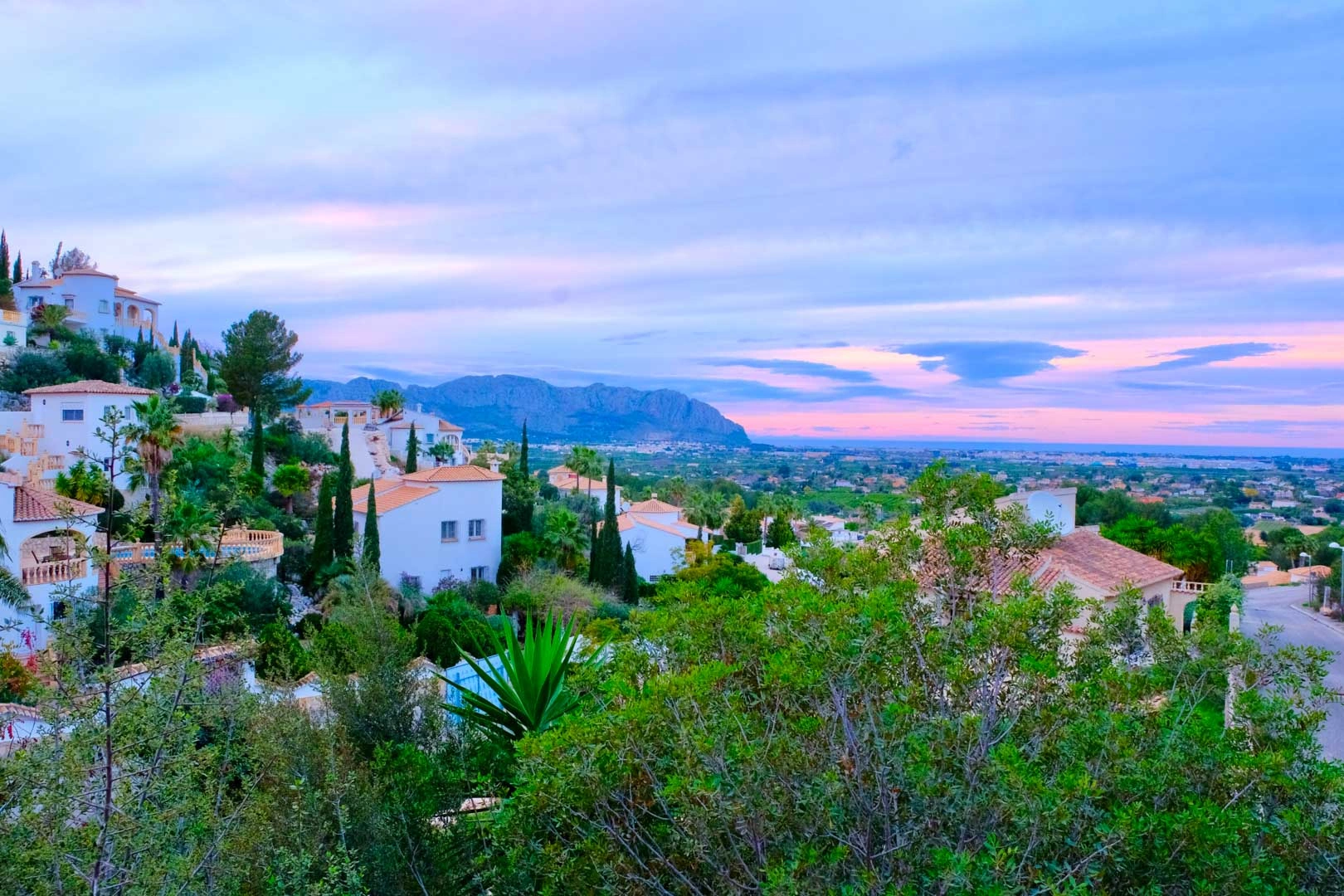 Vivienda moderna de obra nueva con vistas panorámicas en venta en Monte Solana, Pedreguer