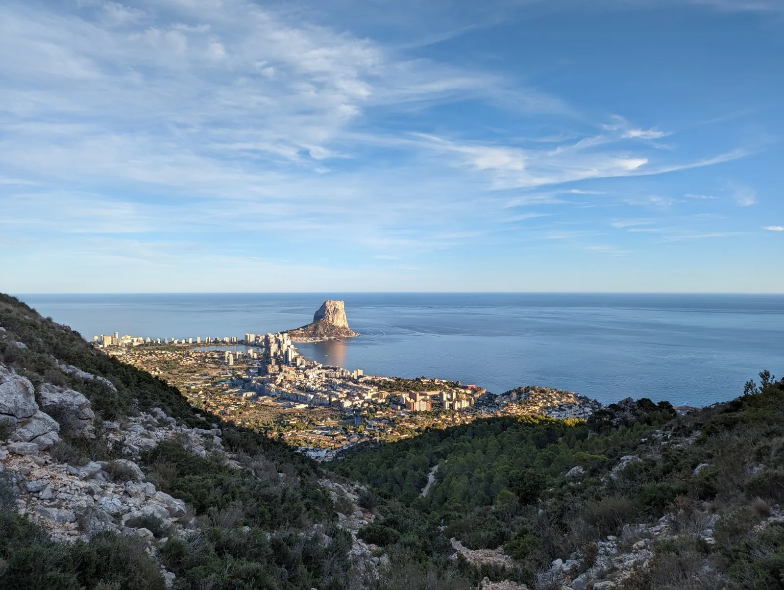 Verbeterde villa met uitzicht op zee te koop in Calpe.