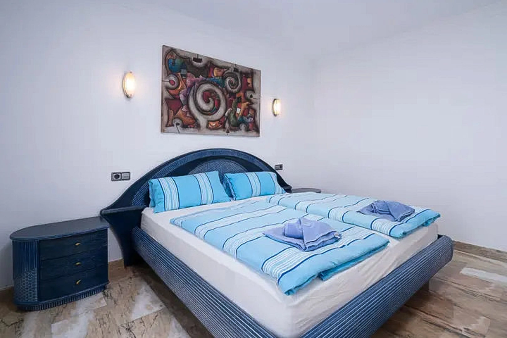 Villa with a pool and sea views for sale in Moraira.
