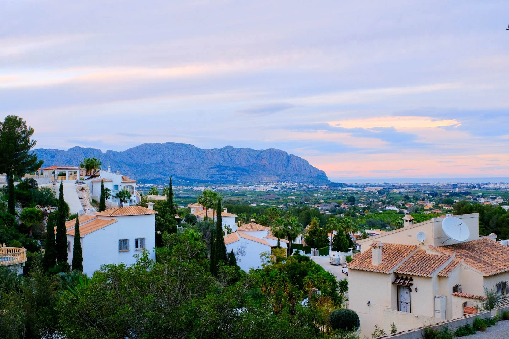 Vivienda moderna de obra nueva con vistas panorámicas en venta en Monte Solana, Pedreguer