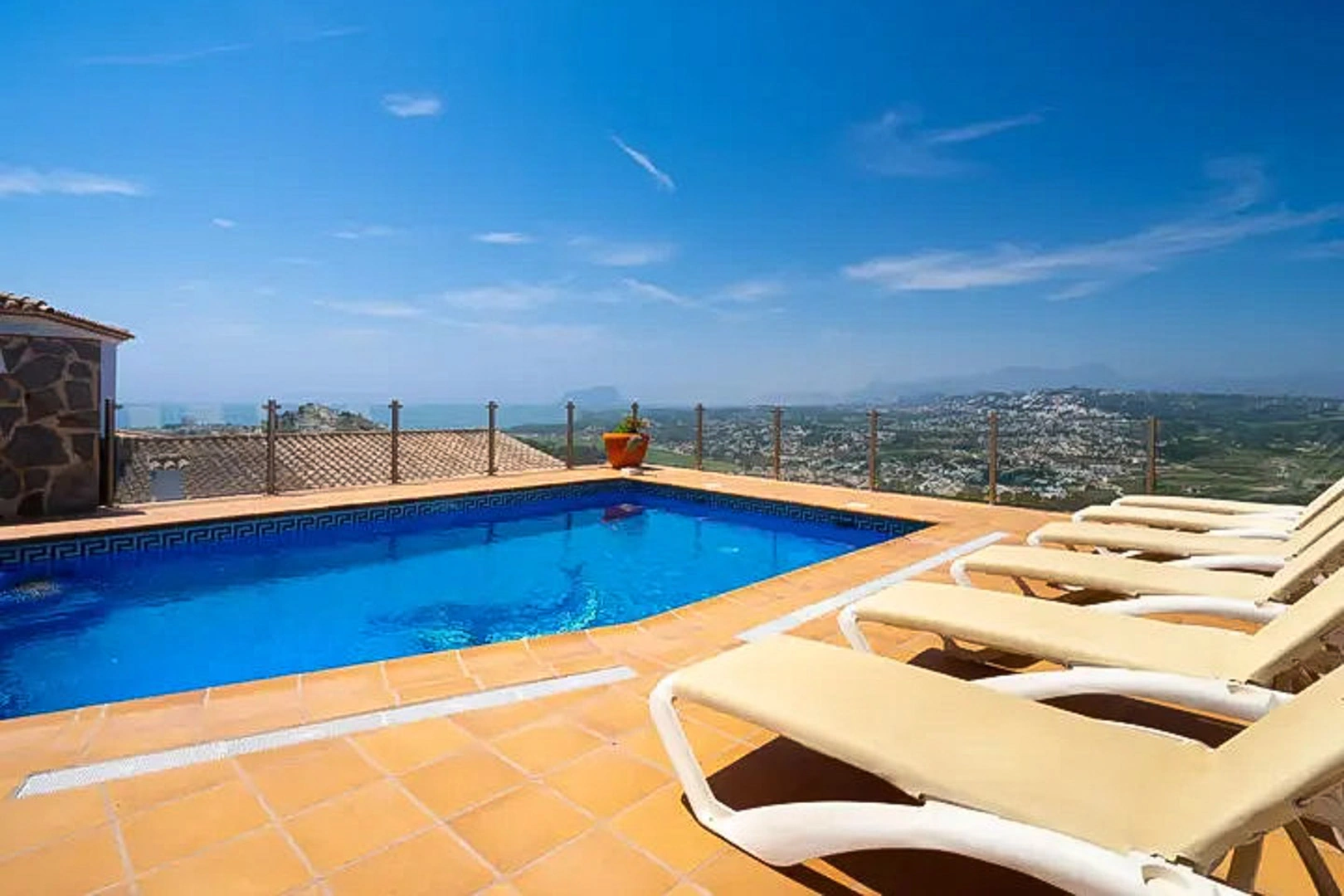 Villa con piscina y vistas al mar en venta en Moraira. - 5