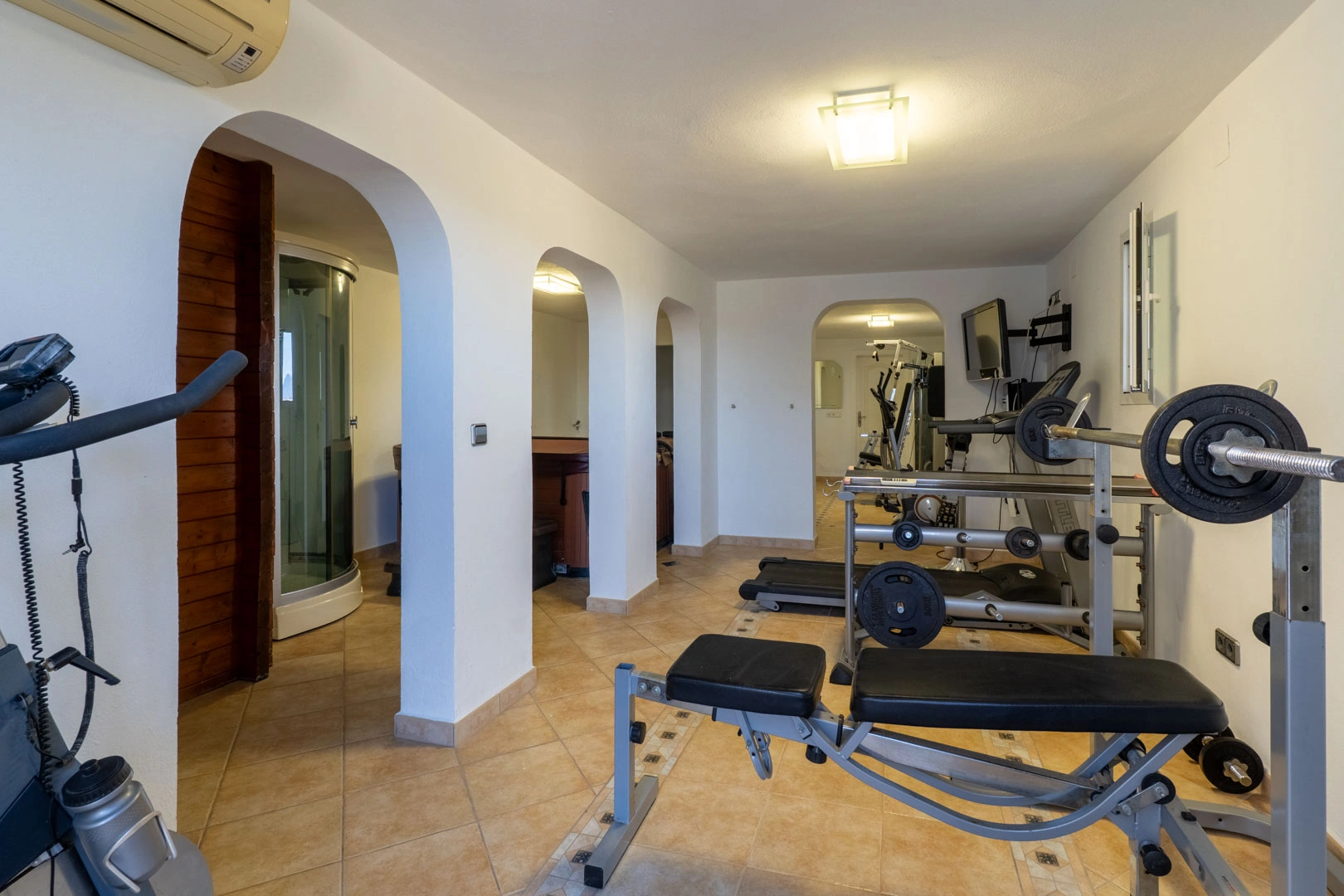 Villa with a pool and sea views for sale in Moraira.
