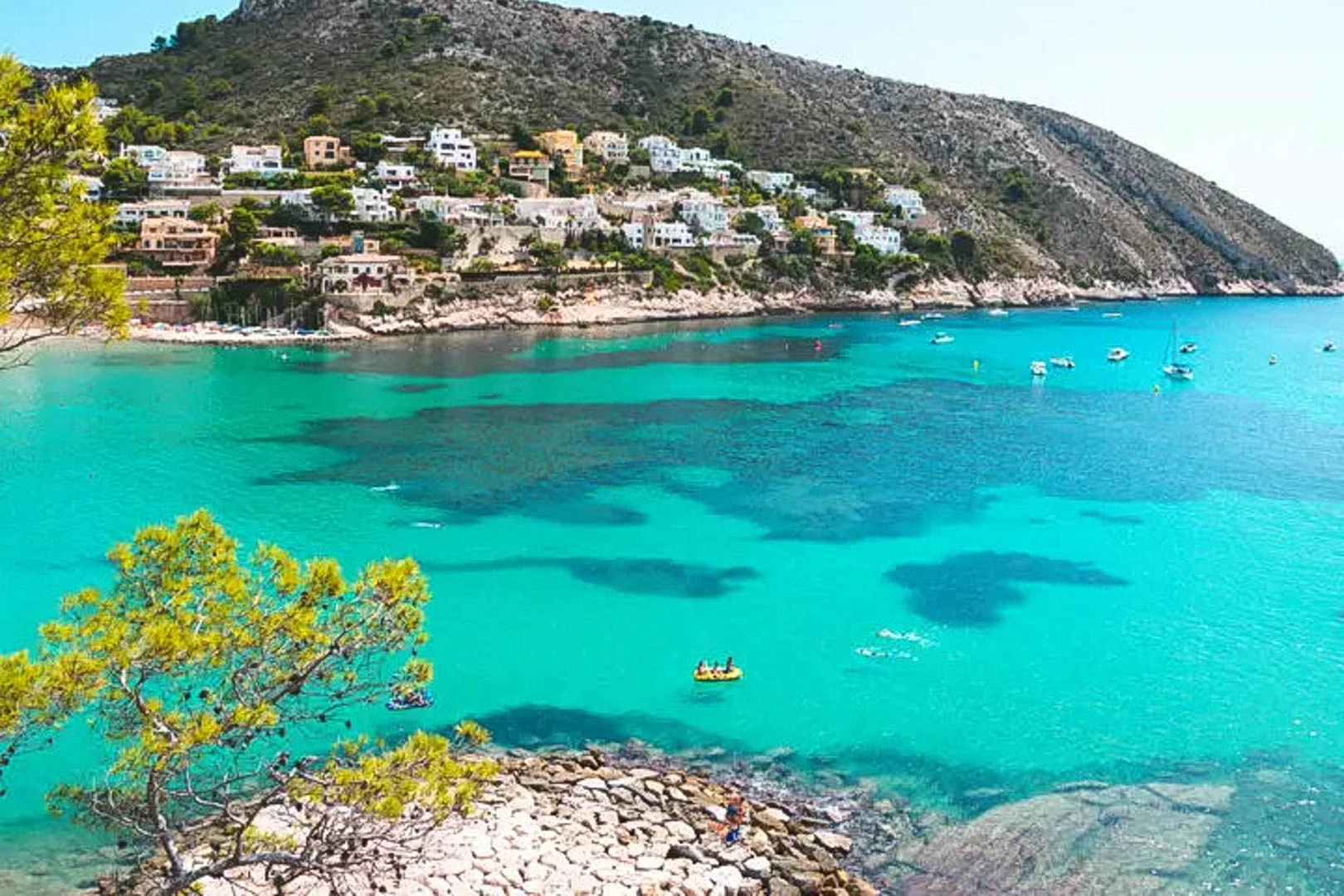 Villa with a pool and sea views for sale in Moraira.